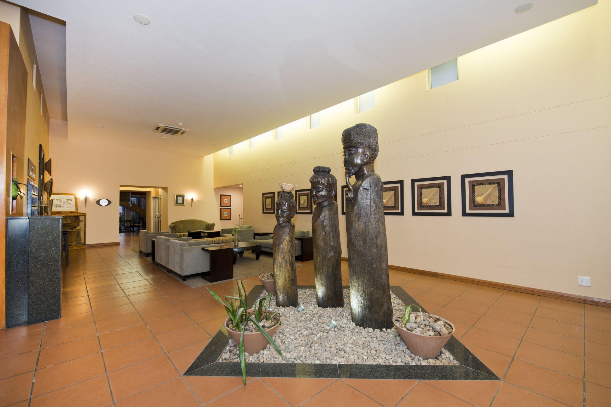 Protea Hotel By Marriott Ondangwa Dış mekan fotoğraf