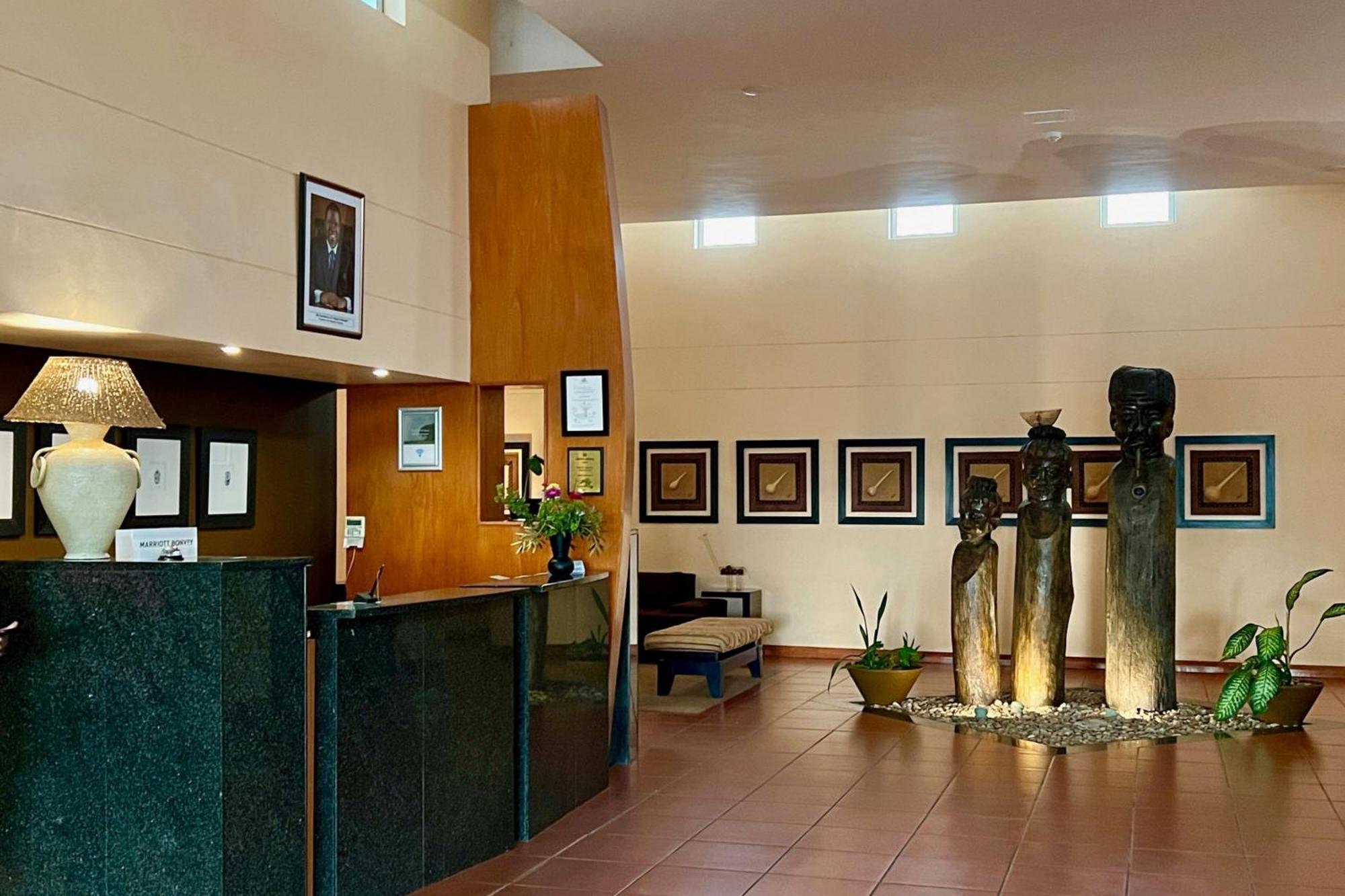 Protea Hotel By Marriott Ondangwa Dış mekan fotoğraf