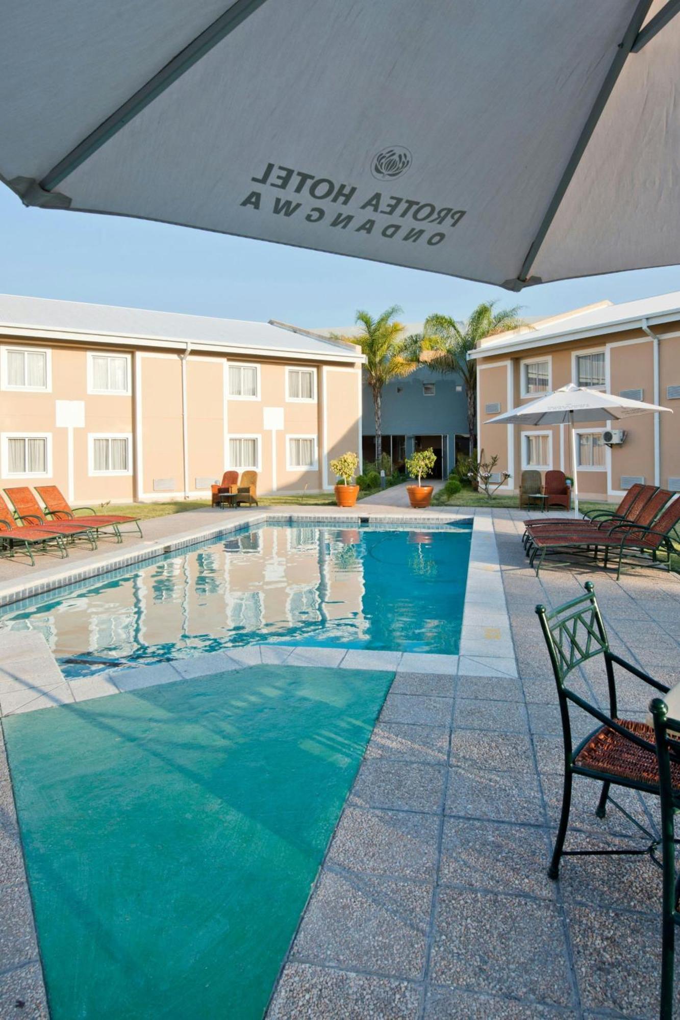 Protea Hotel By Marriott Ondangwa Dış mekan fotoğraf