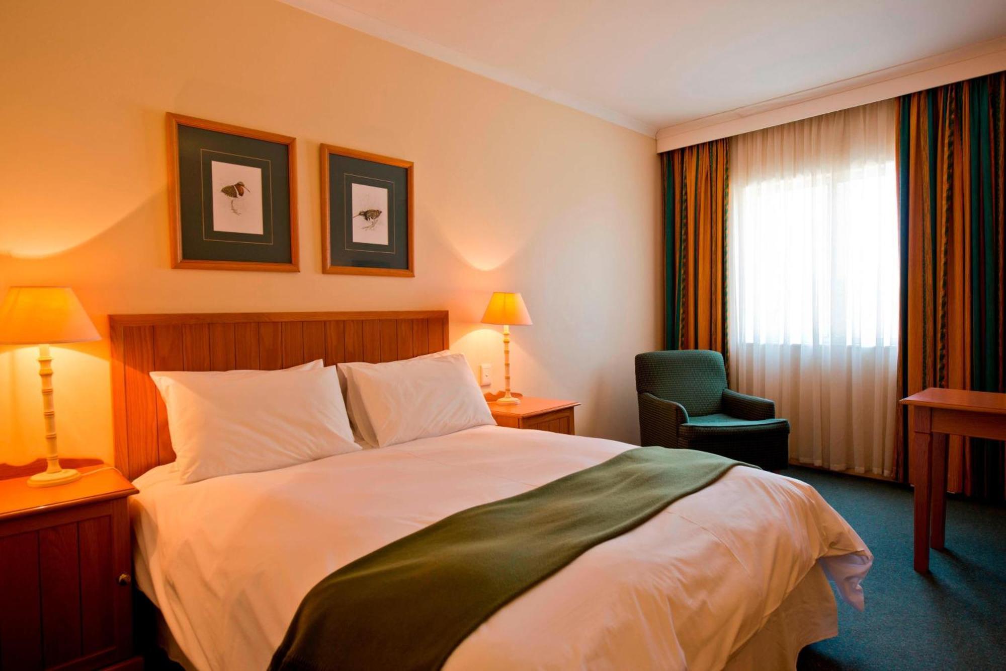 Protea Hotel By Marriott Ondangwa Dış mekan fotoğraf