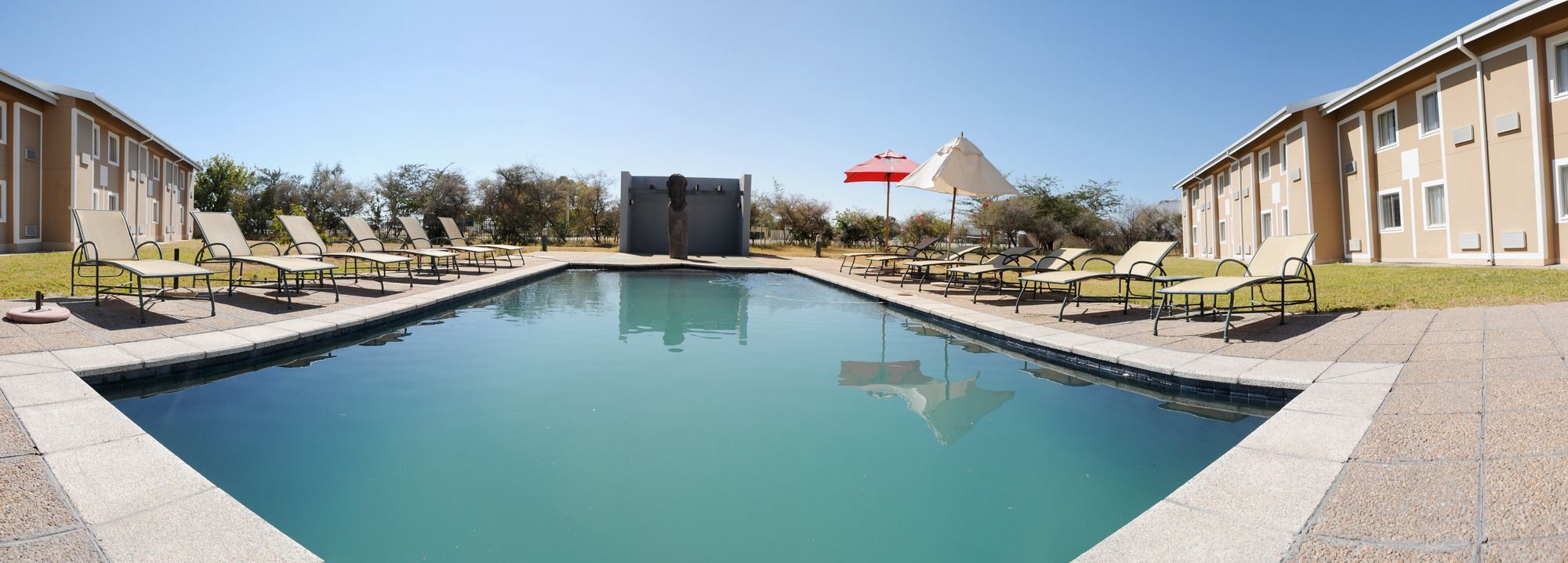 Protea Hotel By Marriott Ondangwa Dış mekan fotoğraf